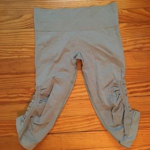 Lululemon in the flow crop II